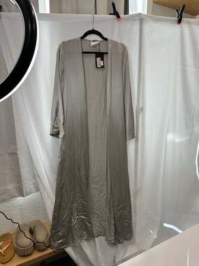 Frette Made in Italy 100% Silk Silver Gray Long Robe with Organdi Embroidery